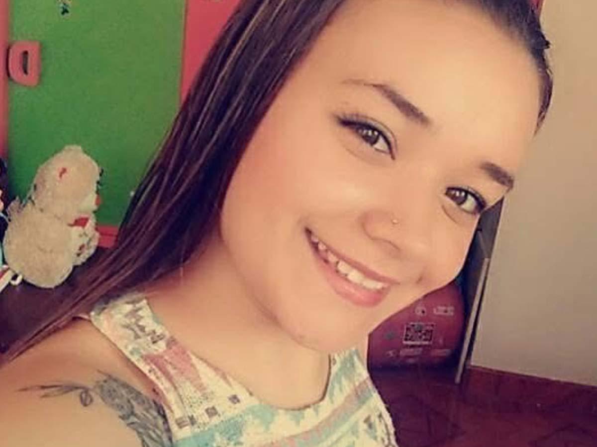 ¡Todo quedó grabado! Karen Vanessa intentó proteger a su pareja del sicario en un bar