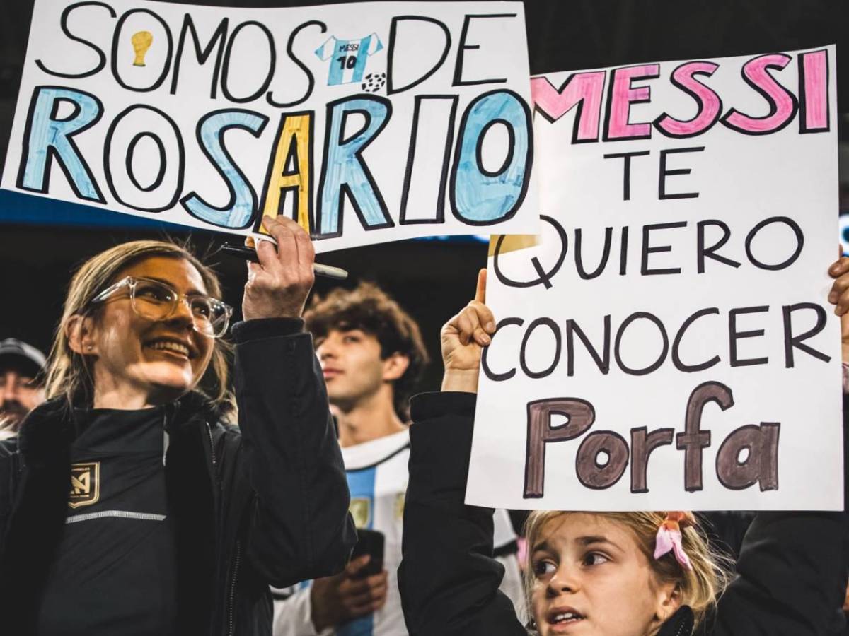 Messi, molesto por salvadoreño y recibe burla en Champions de Concacaf