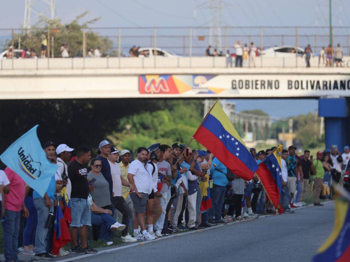 Así fue el multitudinario recorrido de María Corina Machado tras regresar a Venezuela