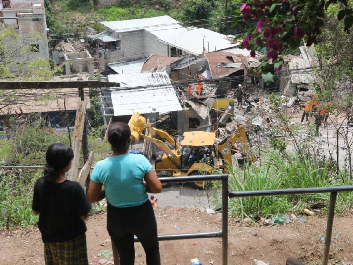 Zona cero: los vestigios de la tragedia vial en la colonia Villa Nueva