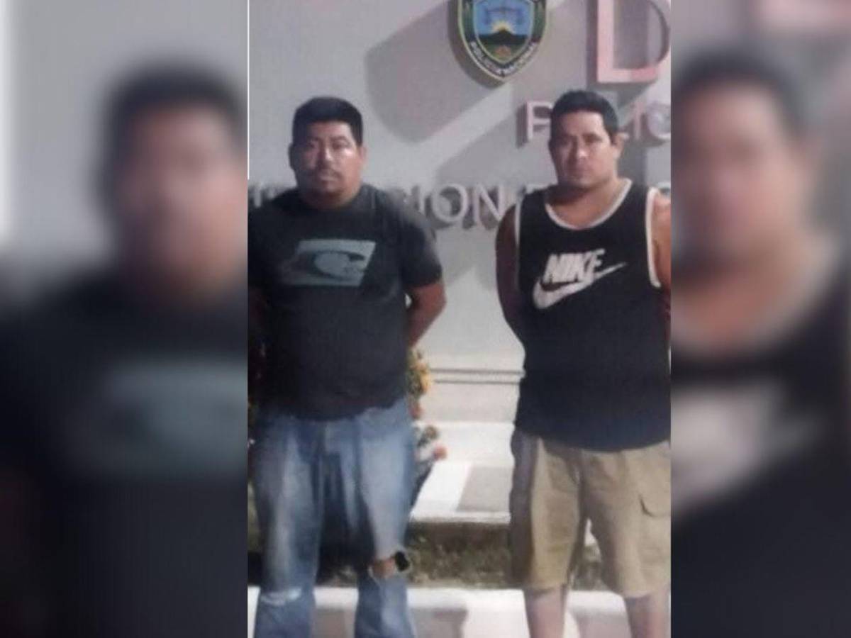 Capturan a dos hombres con camión lleno de mercadería robada de reconocido almacén