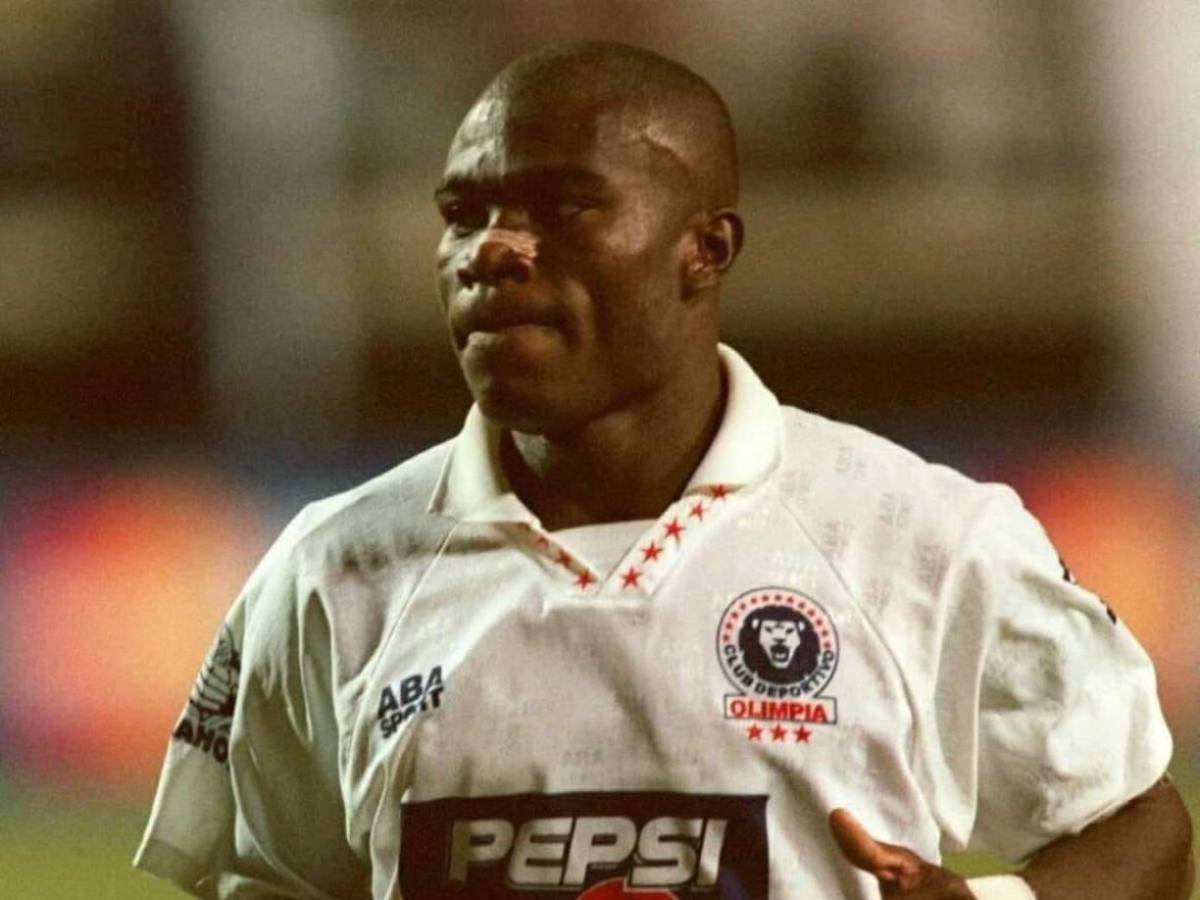 Samuel Caballero revela por qué besó a Cuauhtémoc: Se lo soné en la oreja