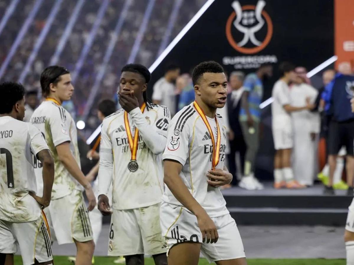 Barcelona festeja la Supercopa, el culpable de derrota del Real Madrid y burla de Raphinha