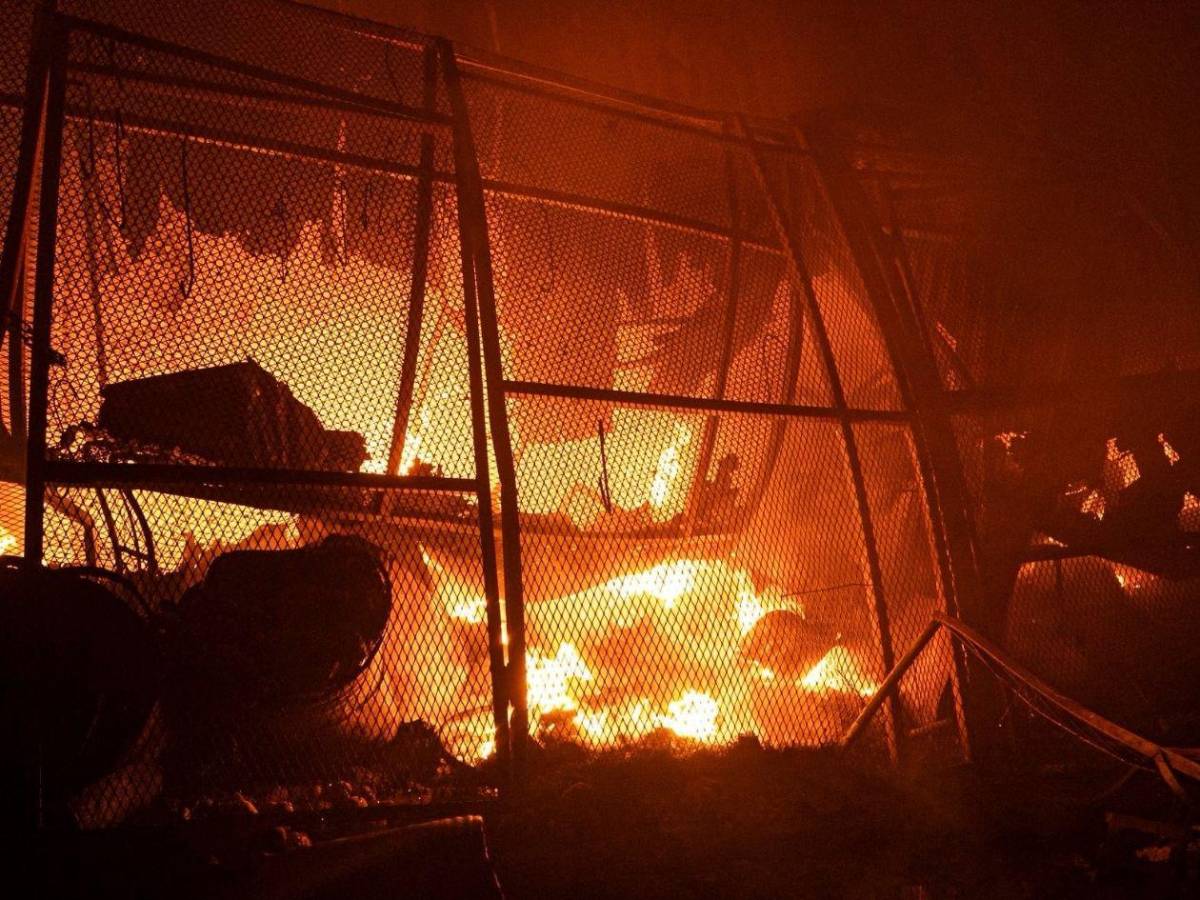 Explosión en cohetería clandestina desató incendio en Medina-Concepción