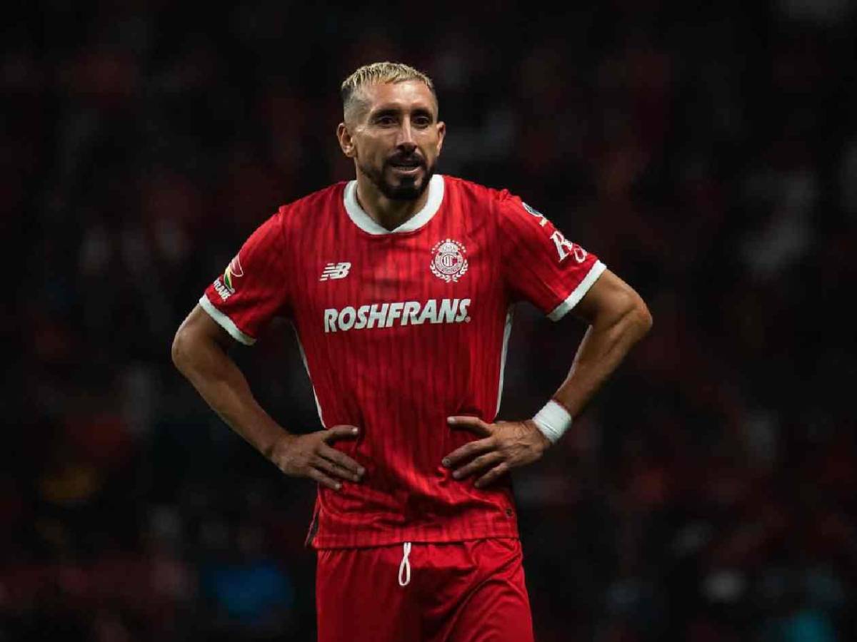 Se divorció y le destapan nuevo romance a Héctor Herrera con famosa actriz