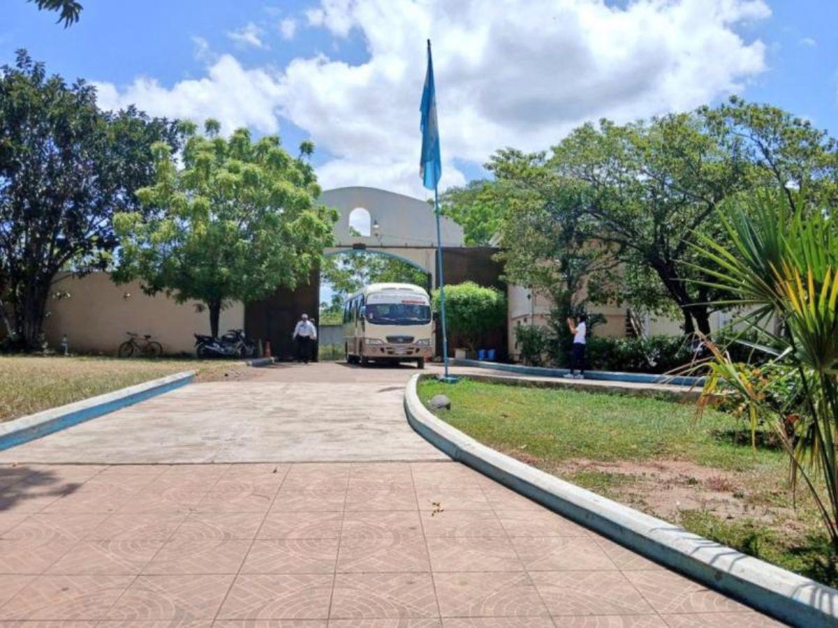 Muere Delmy Linares tras ser empujada por ayudante al bajar de un bus en Choluteca