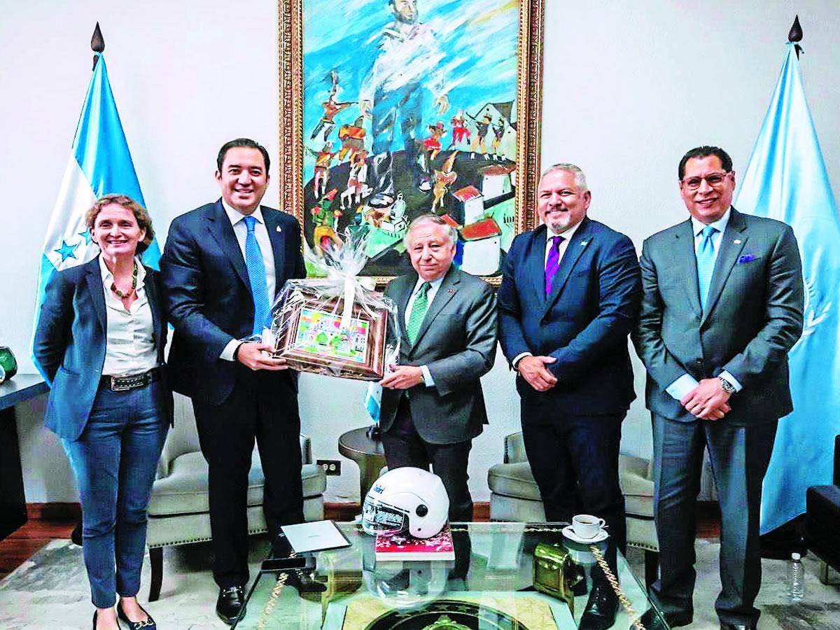 “Se debe aplicar la ley y educar a la gente para reducir accidentes”: Jean Todt