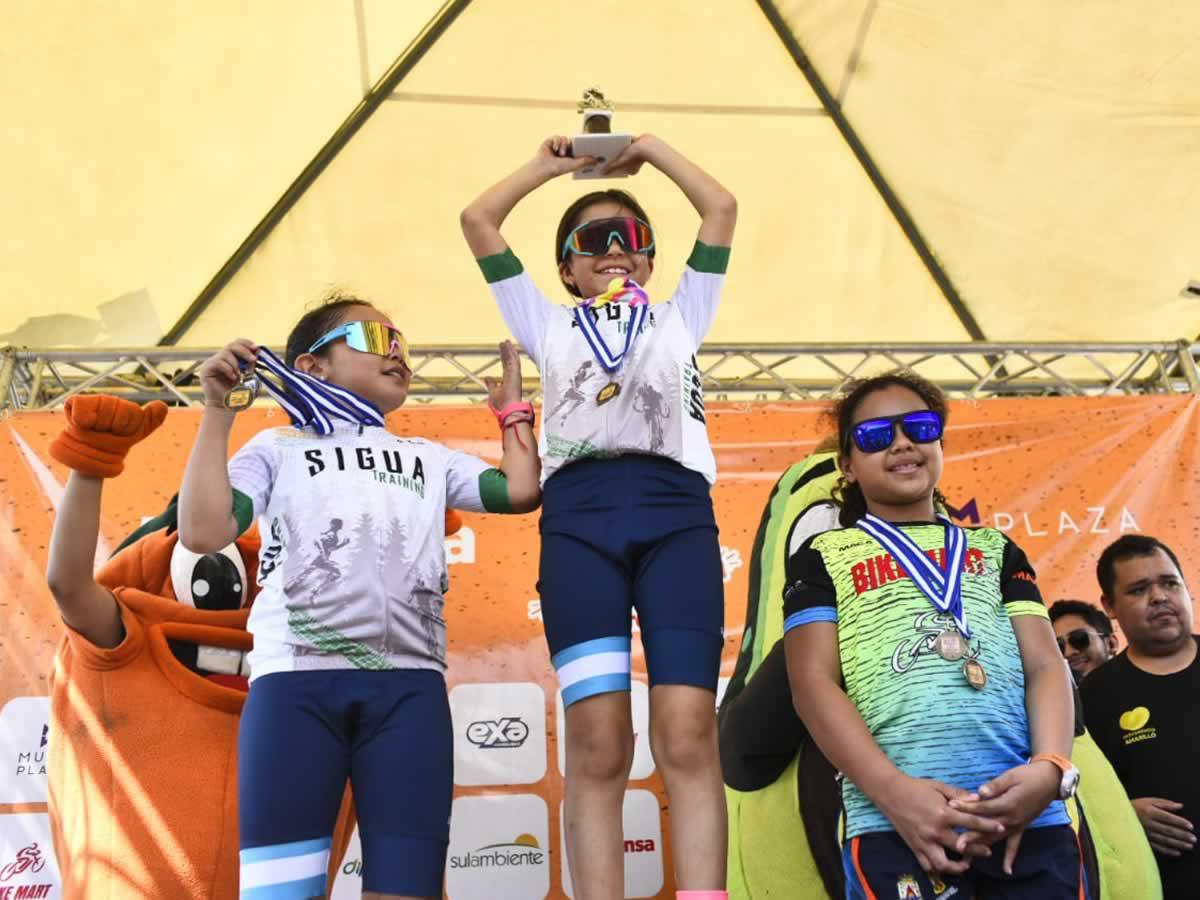 Daniela Mendoza, la pequeña campeona: “Quiero viajar por todo el mundo con el ciclismo”