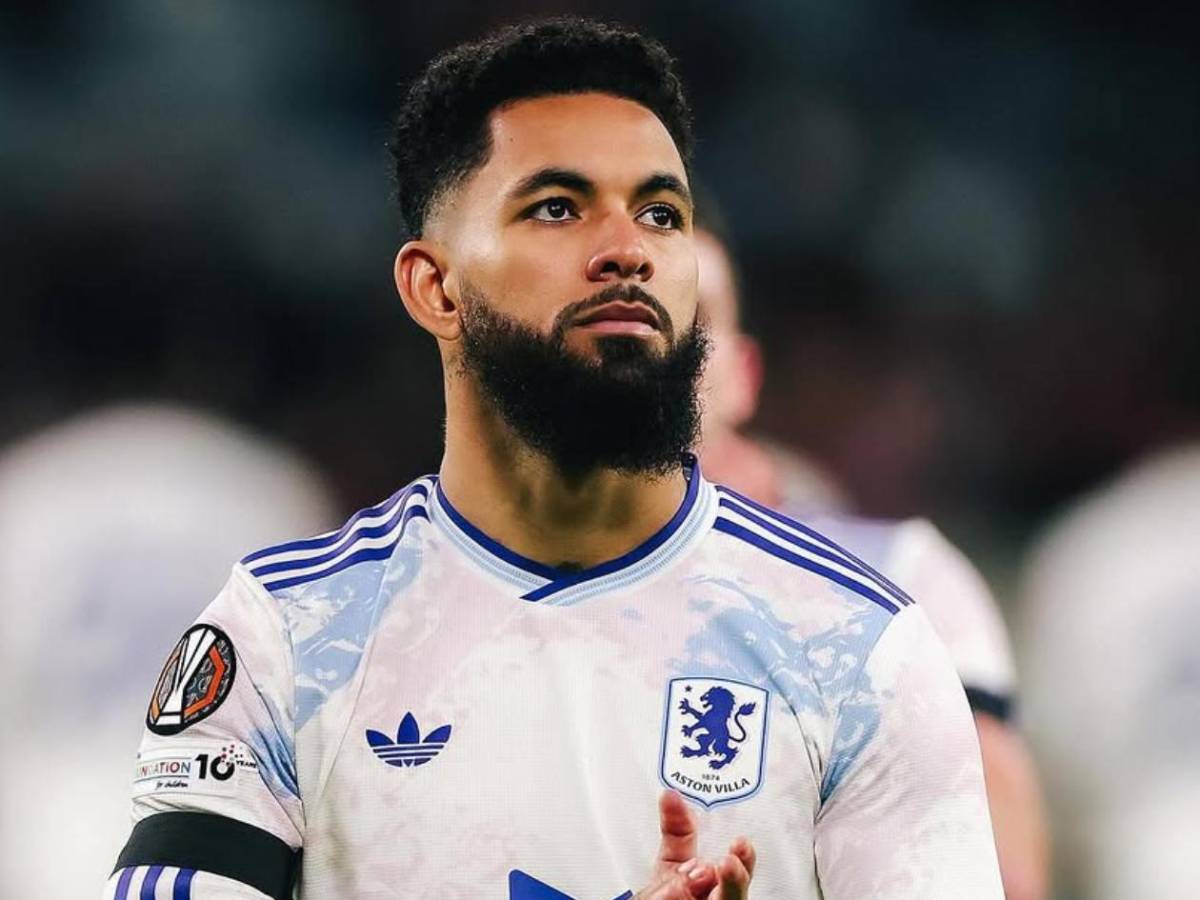 Jugador deja a la futbolista viral y ahora sale con hija de director deportivo