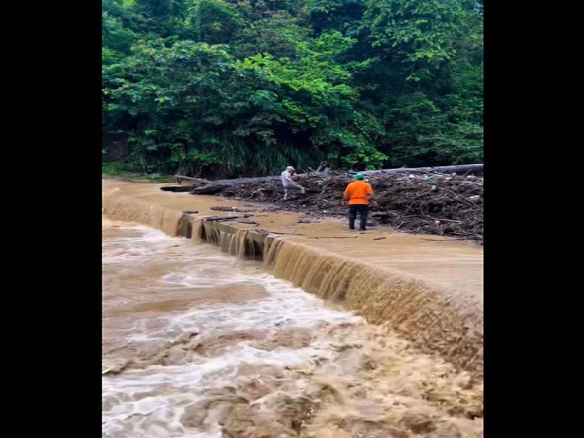 Fuertes lluvias azotan varias regiones de Olancho y provocan desbordamientos de ríos