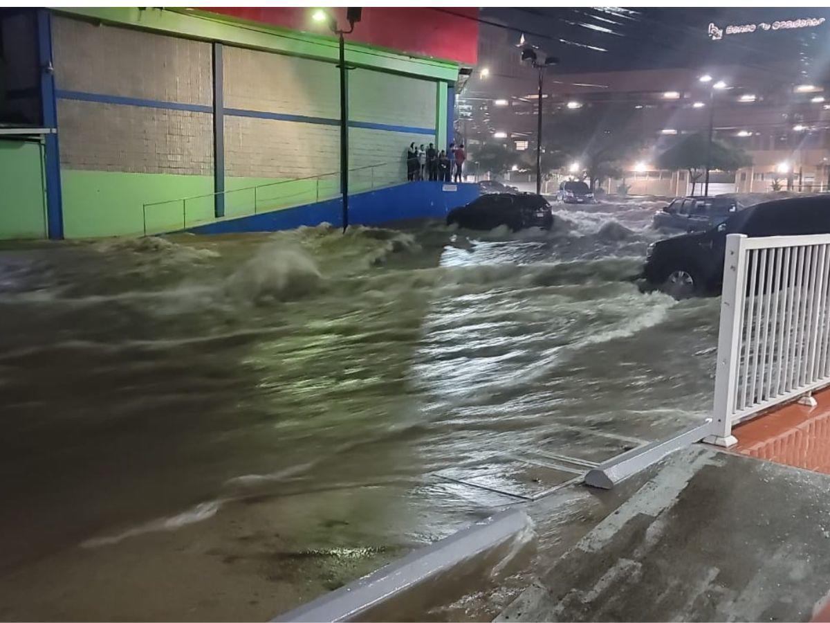 Calles que se inundan y debes evitar en San Pedro Sula cuando llueve