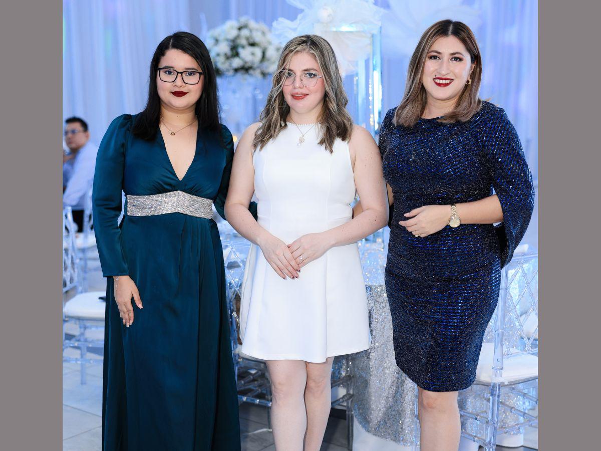 UTH y Grupo Inversa celebra su cena navideña con una noche inspirada en La Reina de Hielo y El Cazador