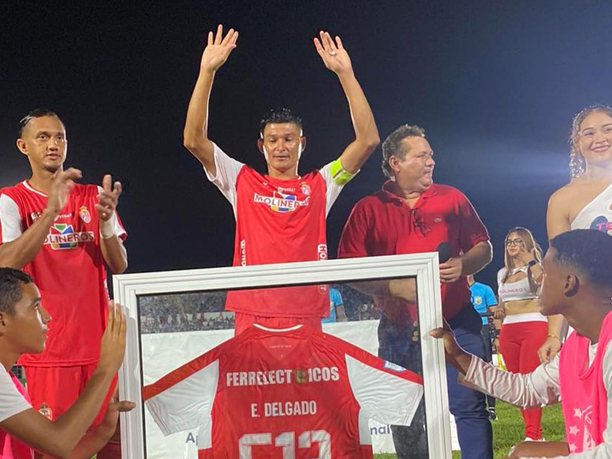 Camello Delgado se convirtió en el jugador con más partidos jugados en la Liga Nacional de Honduras.