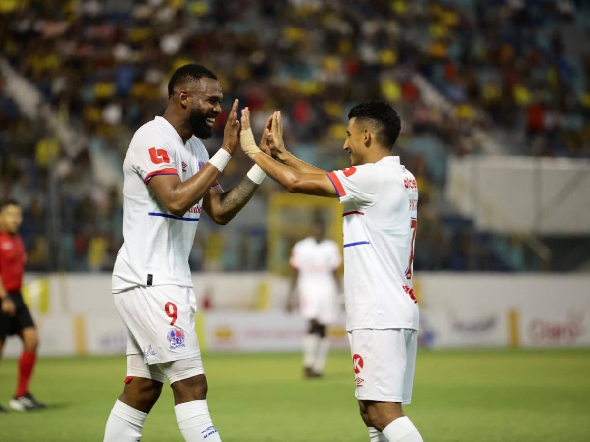 Real España celebra, Olimpia sufre y discusión de compañeros, culpable y desmayo