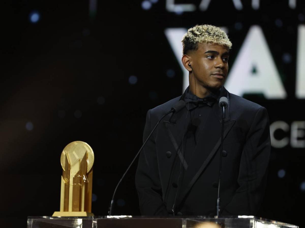 Padre de Yamal explota por Balón de Oro a Dembélé y hace advertencia