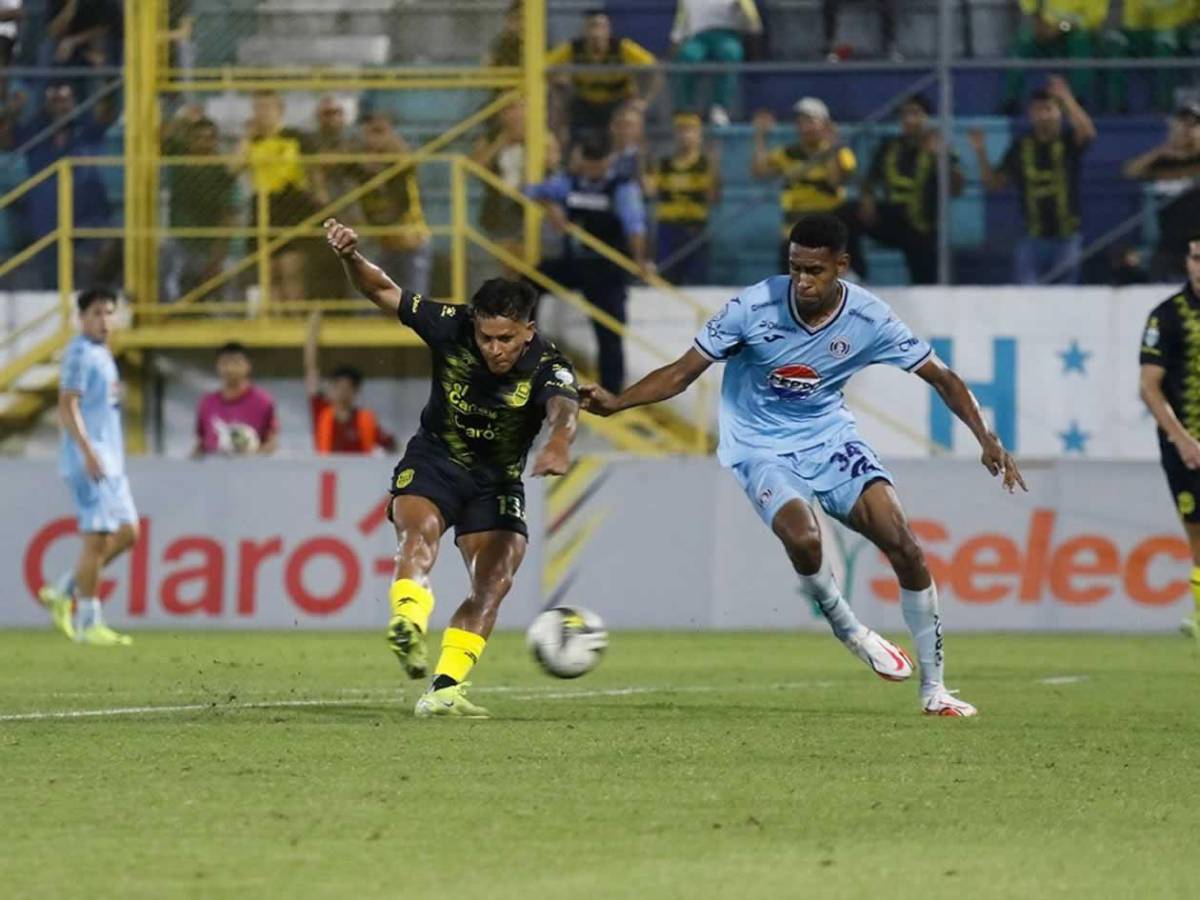 Real España celebra, sufre Motagua y la rubia que cautivó en el Morazán