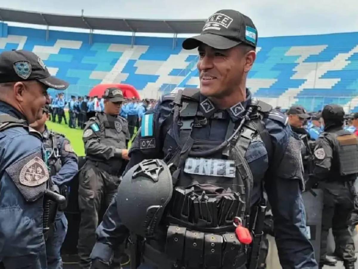 Policía Nacional suma a sus filas a recordado exgoleador del fútbol de Honduras
