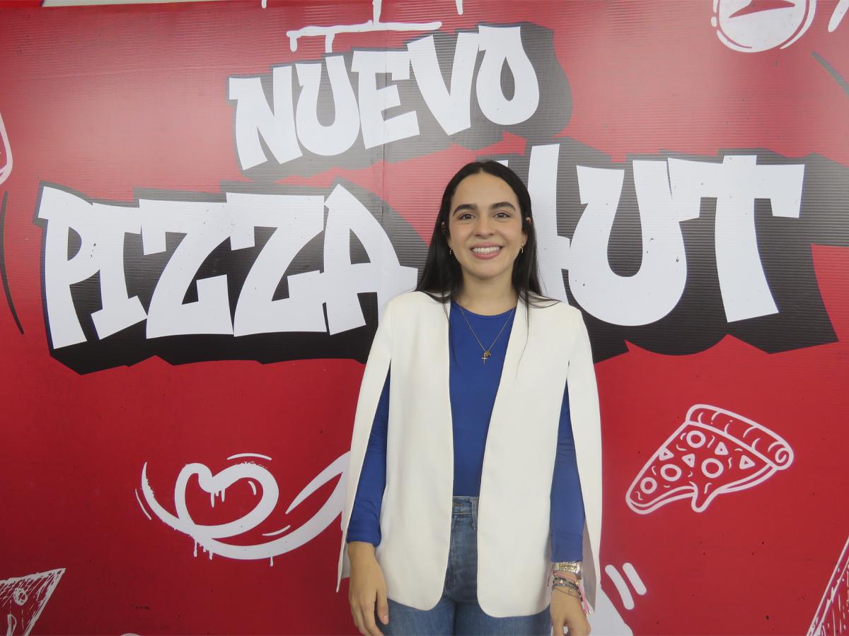 La licenciada Susana Gamero recibió a los medios de comunicación durante la inauguración.