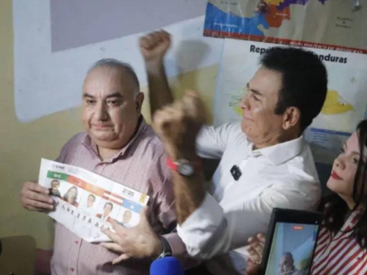 Golpes, abucheos y controversias en elecciones generales en Honduras