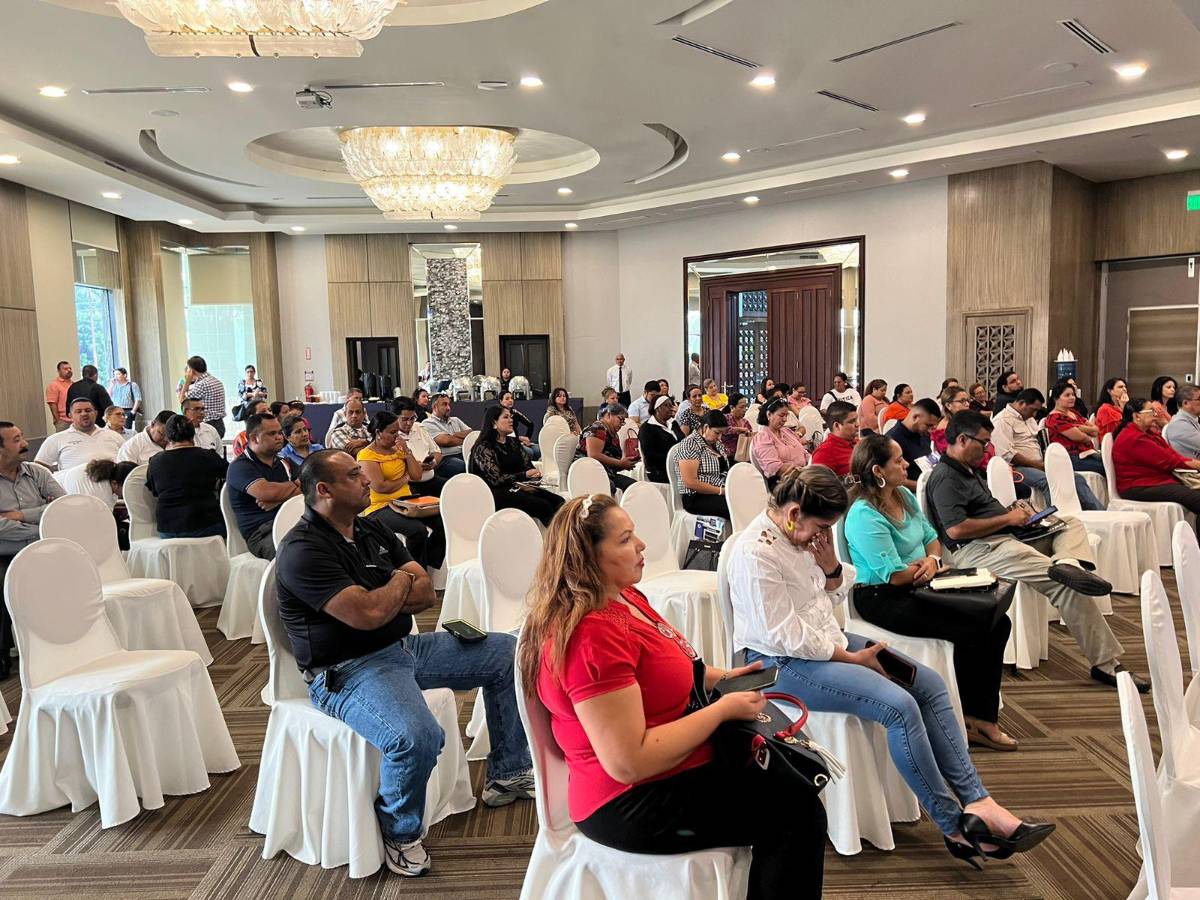 Valmoral y Secretaría de Educación realizan jornada de capacitación