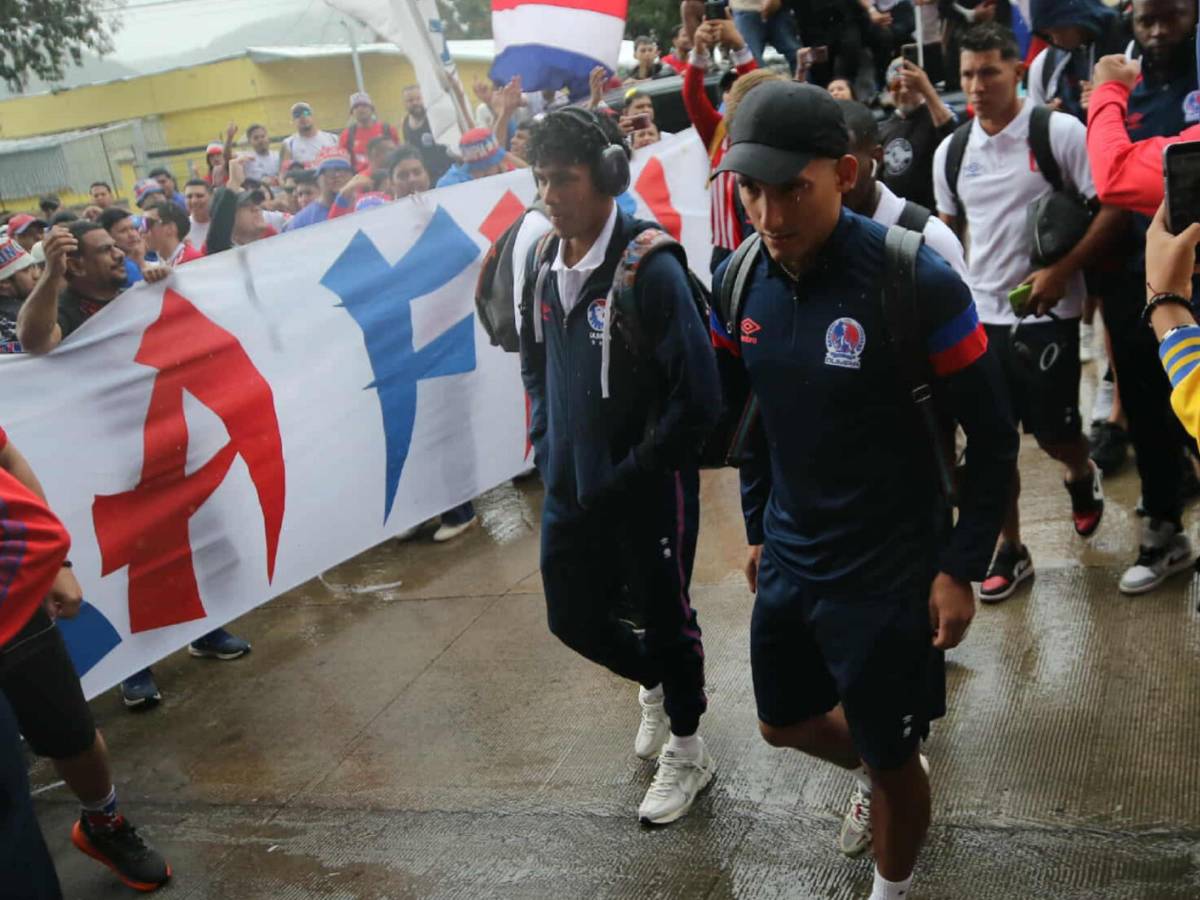 Tensión: Encerrona de la Ultra Fiel a futbolistas del Olimpia y así terminó todo