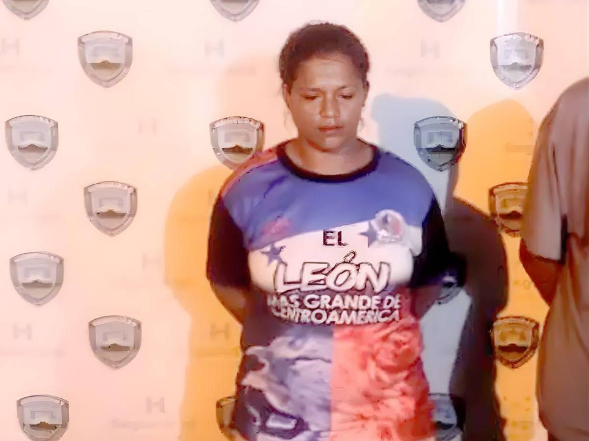 Reaparece el Cartel de El Diablo grabando video mientras mata a mujer