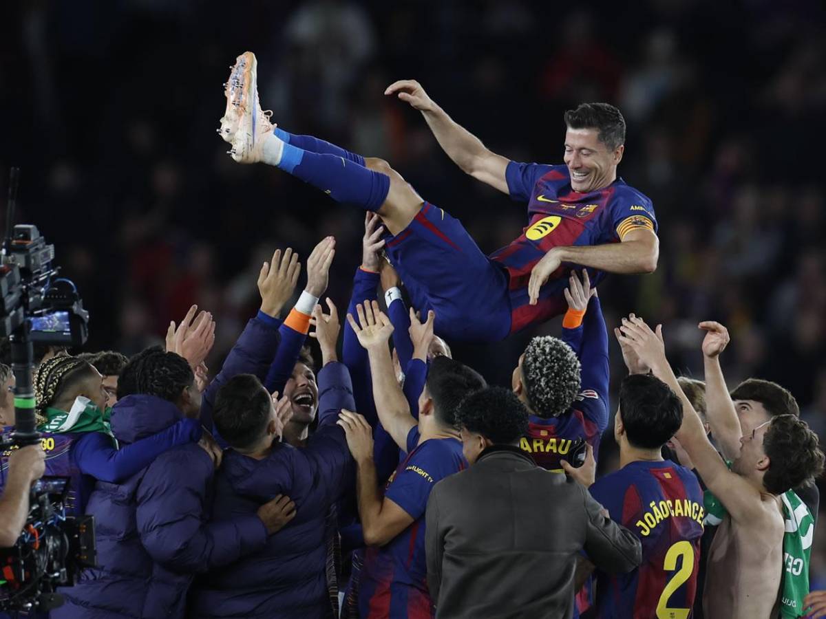 Lewandowski, adiós llorando al Camp Nou, emotiva imagen de su mujer y el MVP del Barcelona