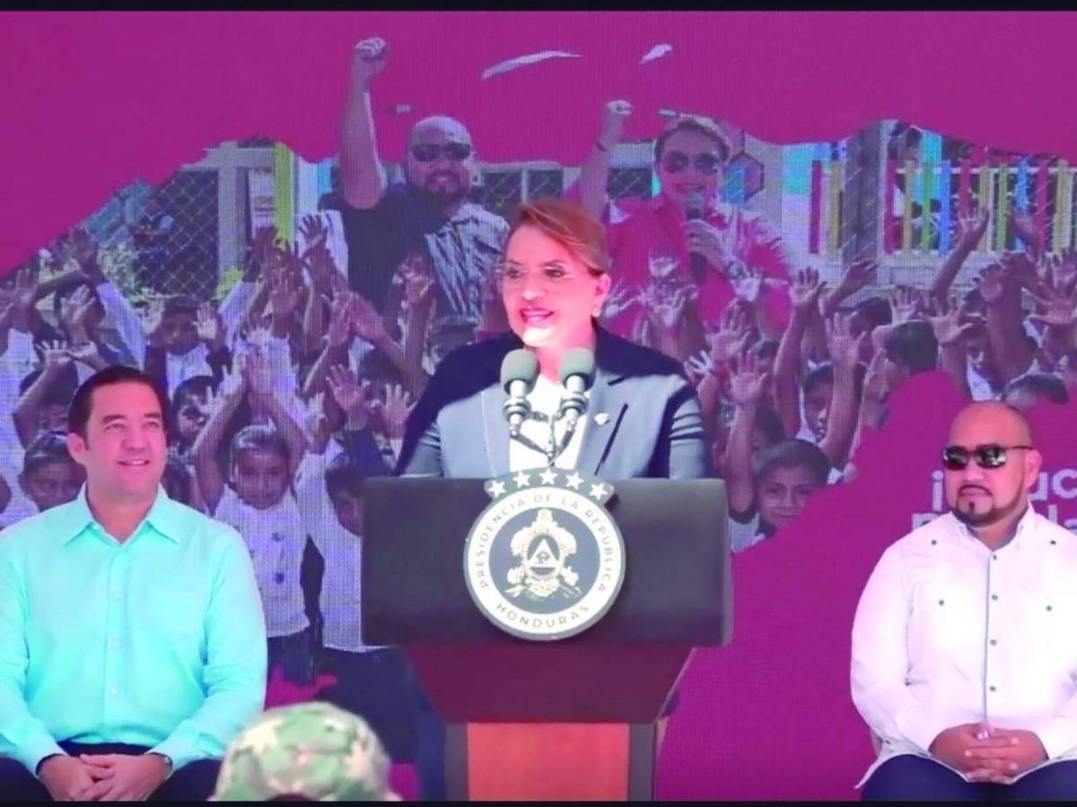 Castro inaugura el último año escolar como presidenta