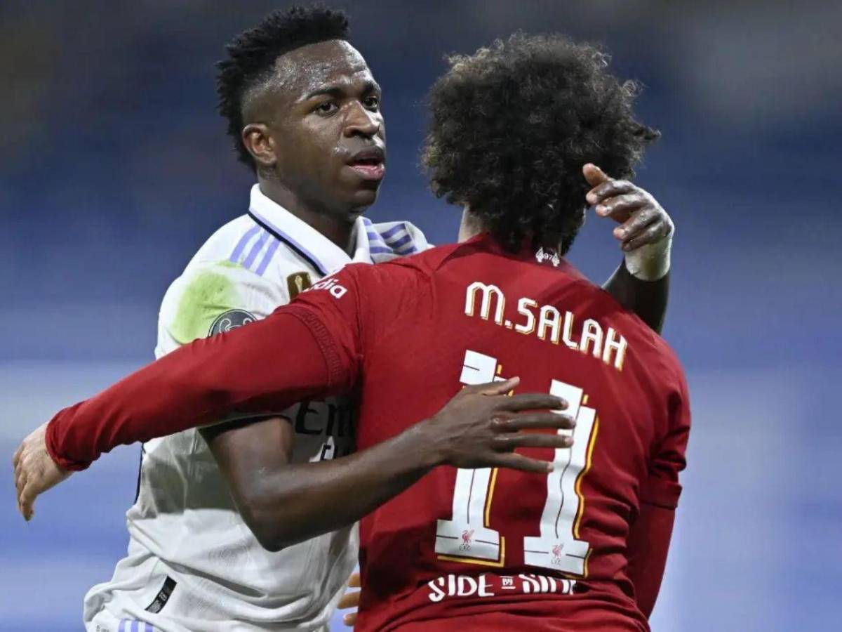 Barcelona cierra tres fichajes, Julián a la Premier y Vinícius agita el mercado