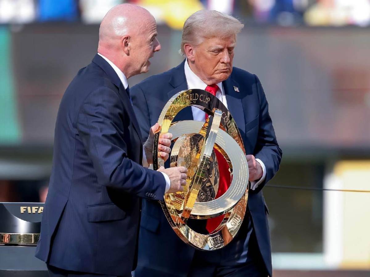 Trump hace confesión: lo que hizo con trofeo del Mundial de Clubes