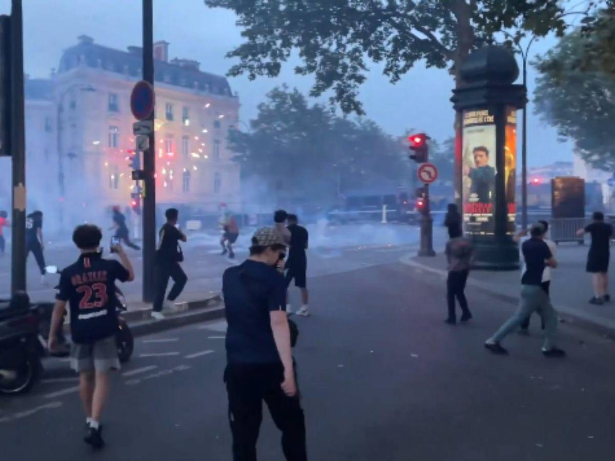 Caos en París: cientos de detenidos y heridos empañan la fiesta del campeón PSG