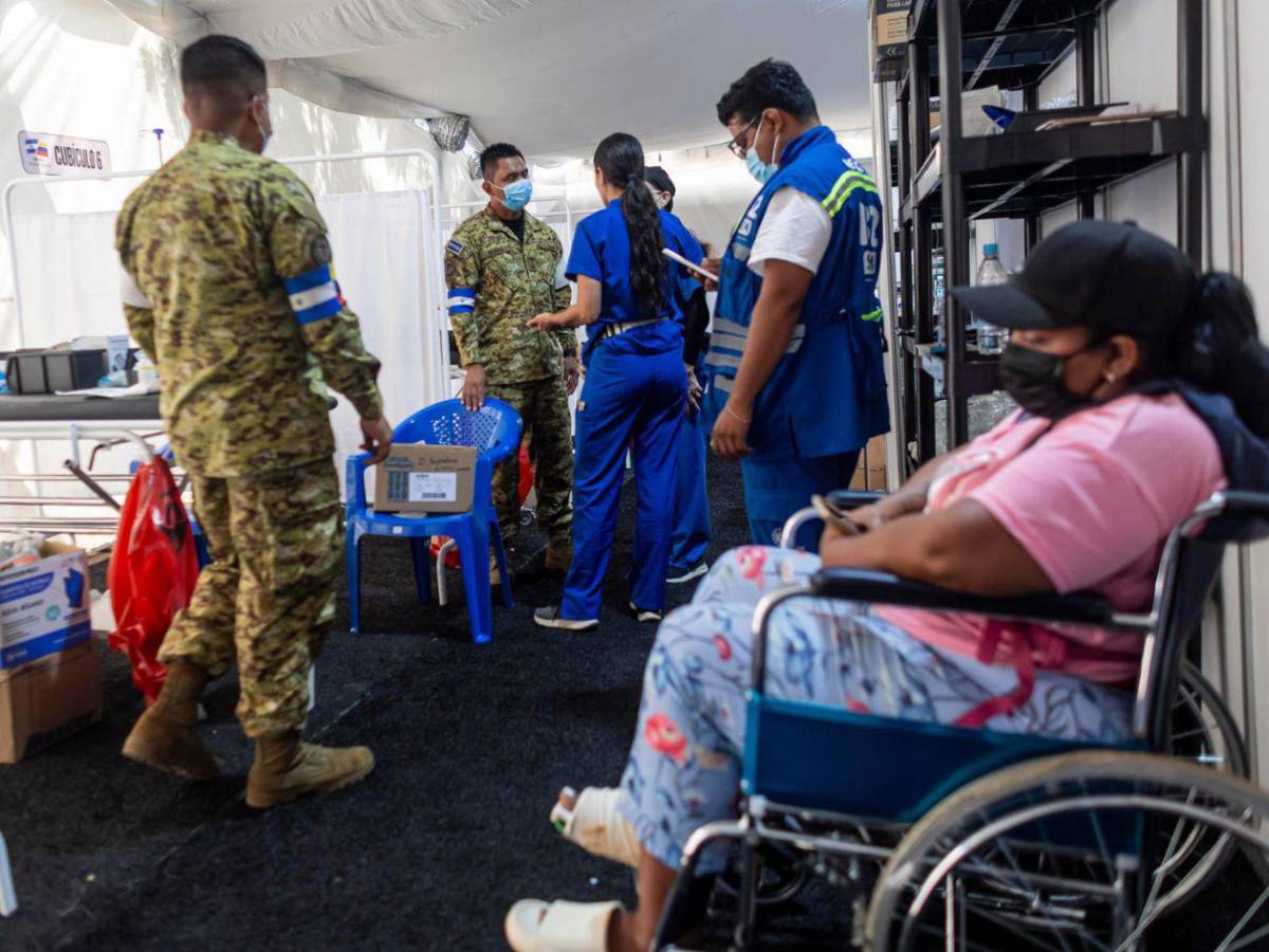 Polvo de los escombros enferma a familiares que buscaban víctimas del terremoto en Venezuela