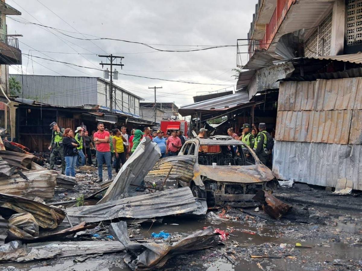 Historias de pérdida y esperanza tras incendio que arrasó con locales en mercado
