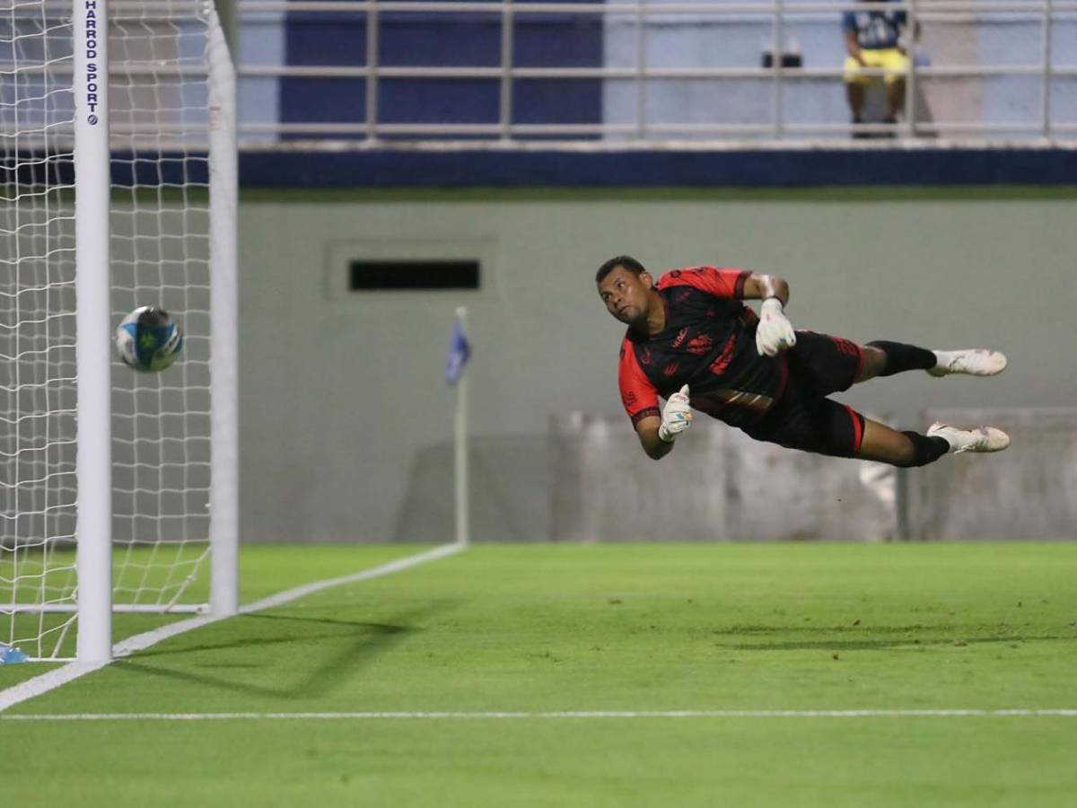 Olimpia sufre ante Olancho, el salvador inesperado y homenaje a Orinson Amaya
