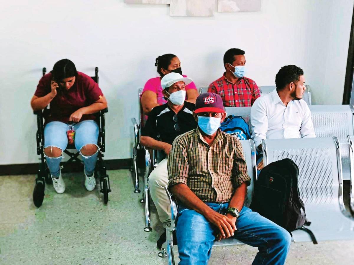 Pacientes renales dicen que están en riesgo de muerte por mal tratamiento