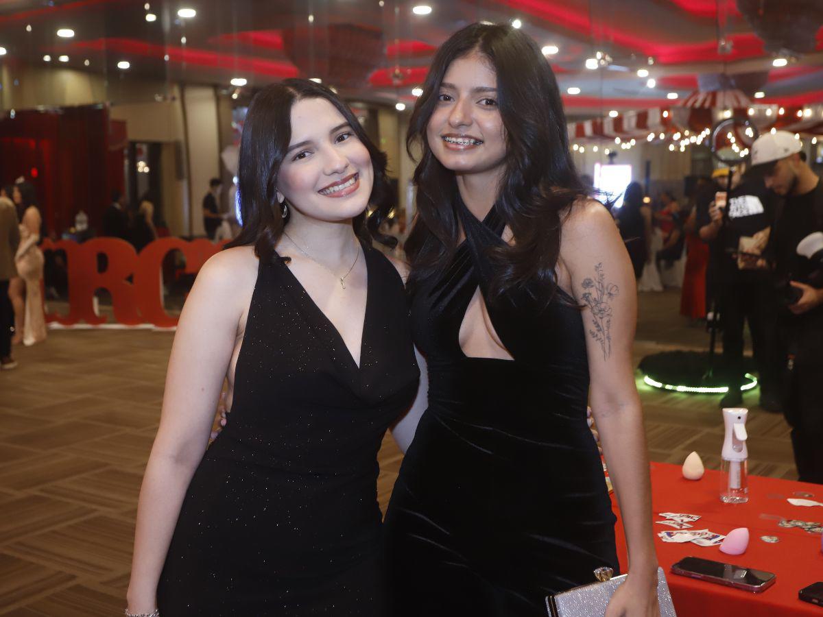 Cofisa celebra su tradicional cena navideña con una elegante temática Circus