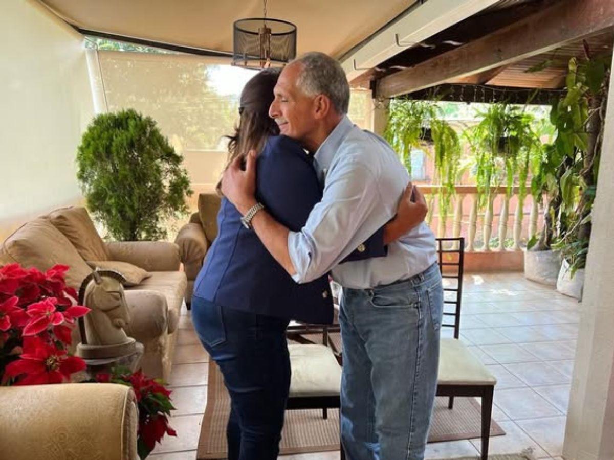 Nasry Asfura revela por qué abrazó a Xiomara Castro después de las elecciones