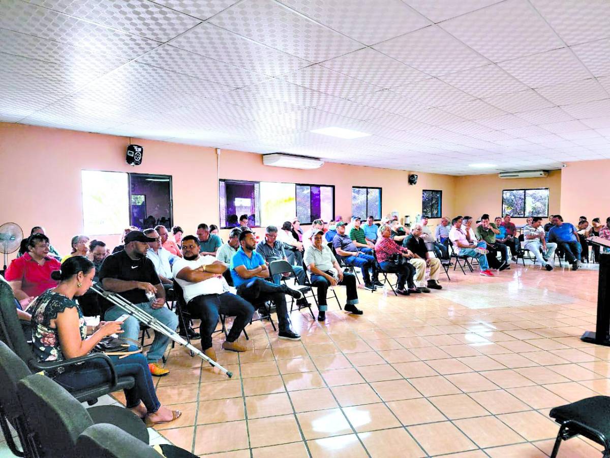 Dan ultimátum para pago de deuda