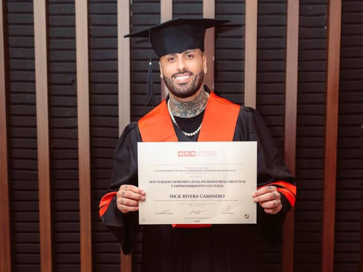El reguetonero Nicky Jam recibe título de doctorado honorífico en Colombia
