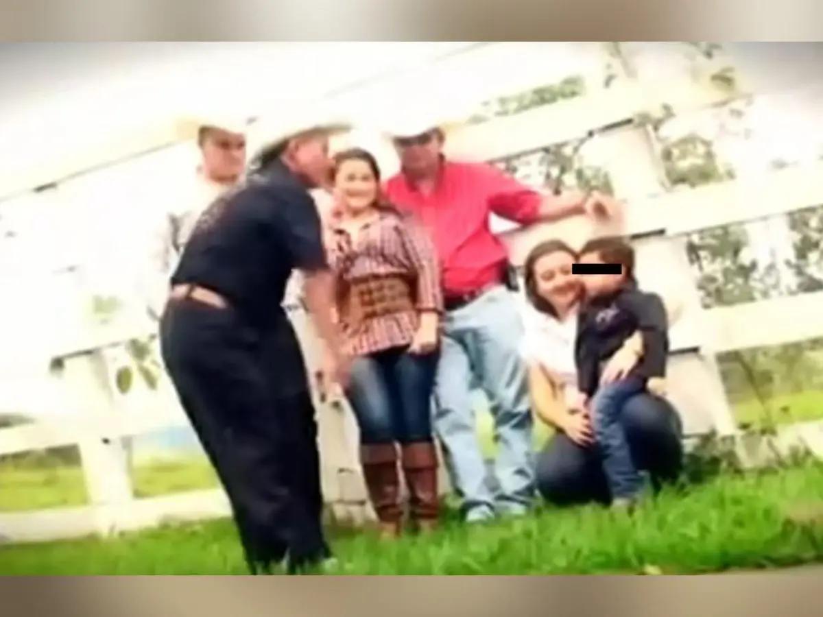 El día que Yosari apareció en corrido de los Valle Valle; hoy es acusada por tres asesinatos