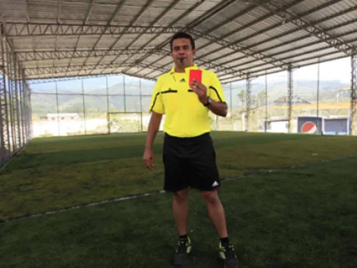 Brilló con Honduras en Copa América 2001 y fue árbitro: así se gana la vida hoy en día