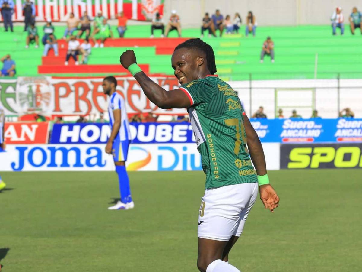 'Tota' Medina pierde la cabeza, festejo a lo Cristiano, mensaje al DT de Honduras en el Clásico y lindas chicas