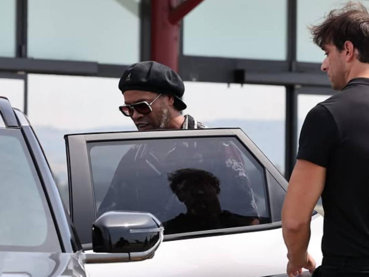 ¡Bombazo! Ronaldinho sale del retiro y ya fue presentado: este será su salario