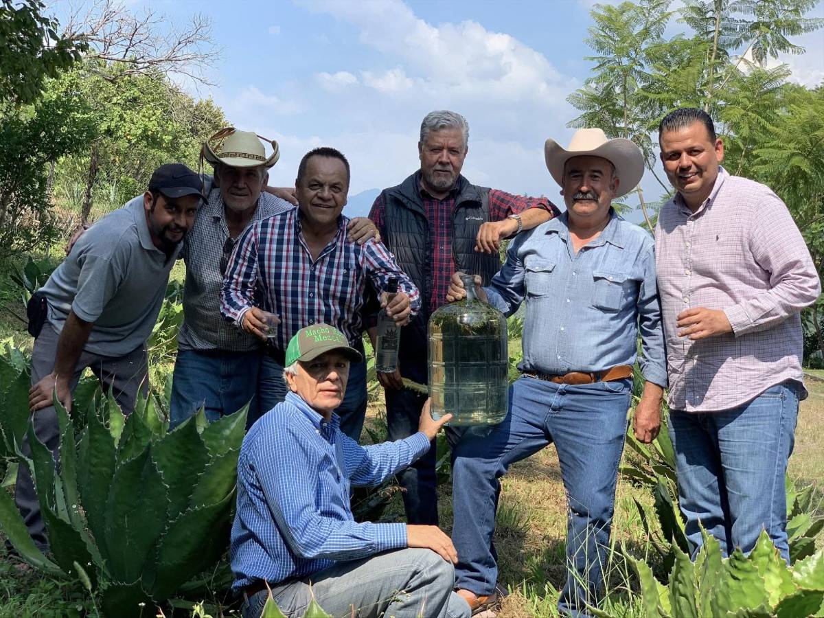 Sicarios ultiman a Sergio Rangel, reconocido maestro mezcalero
