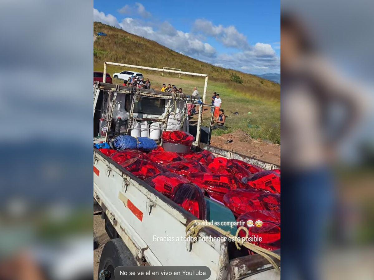 Milagro Flores dona canastas navideñas a familias de escasos recursos