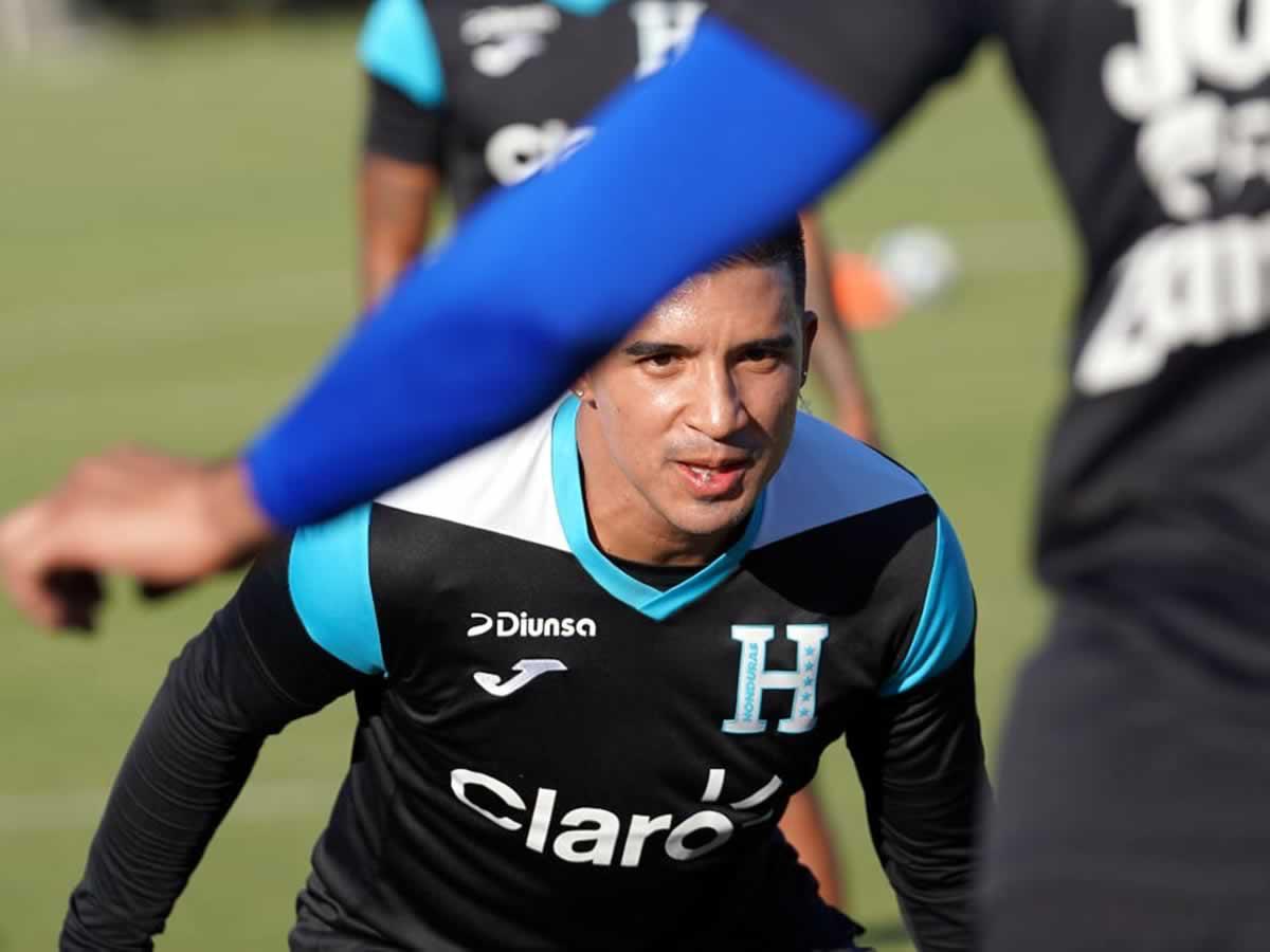 Michaell Chirinos, quinta baja de Honduras para la Liga de Naciones