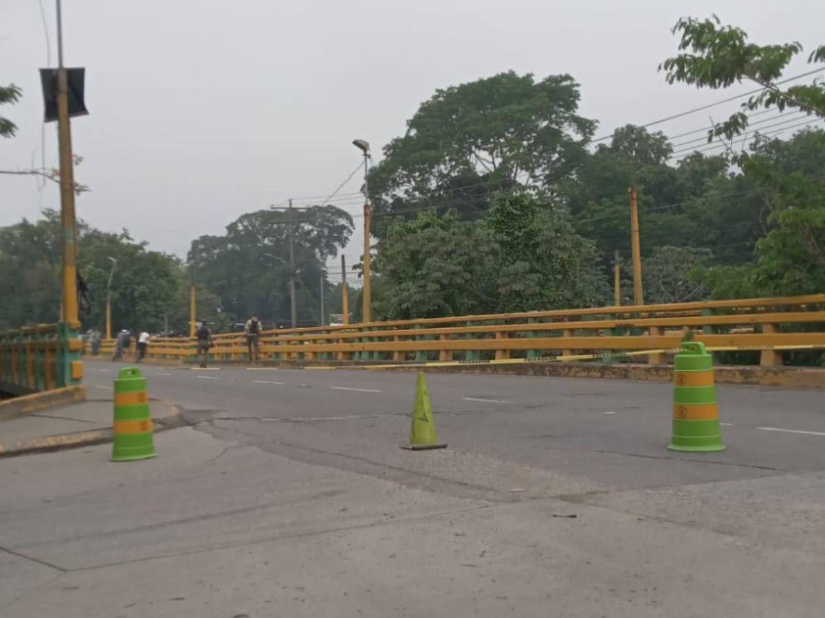 Fotos: Así quedó el puente que colapsó en la colonia Las Brisas; denuncia evitó tragedia