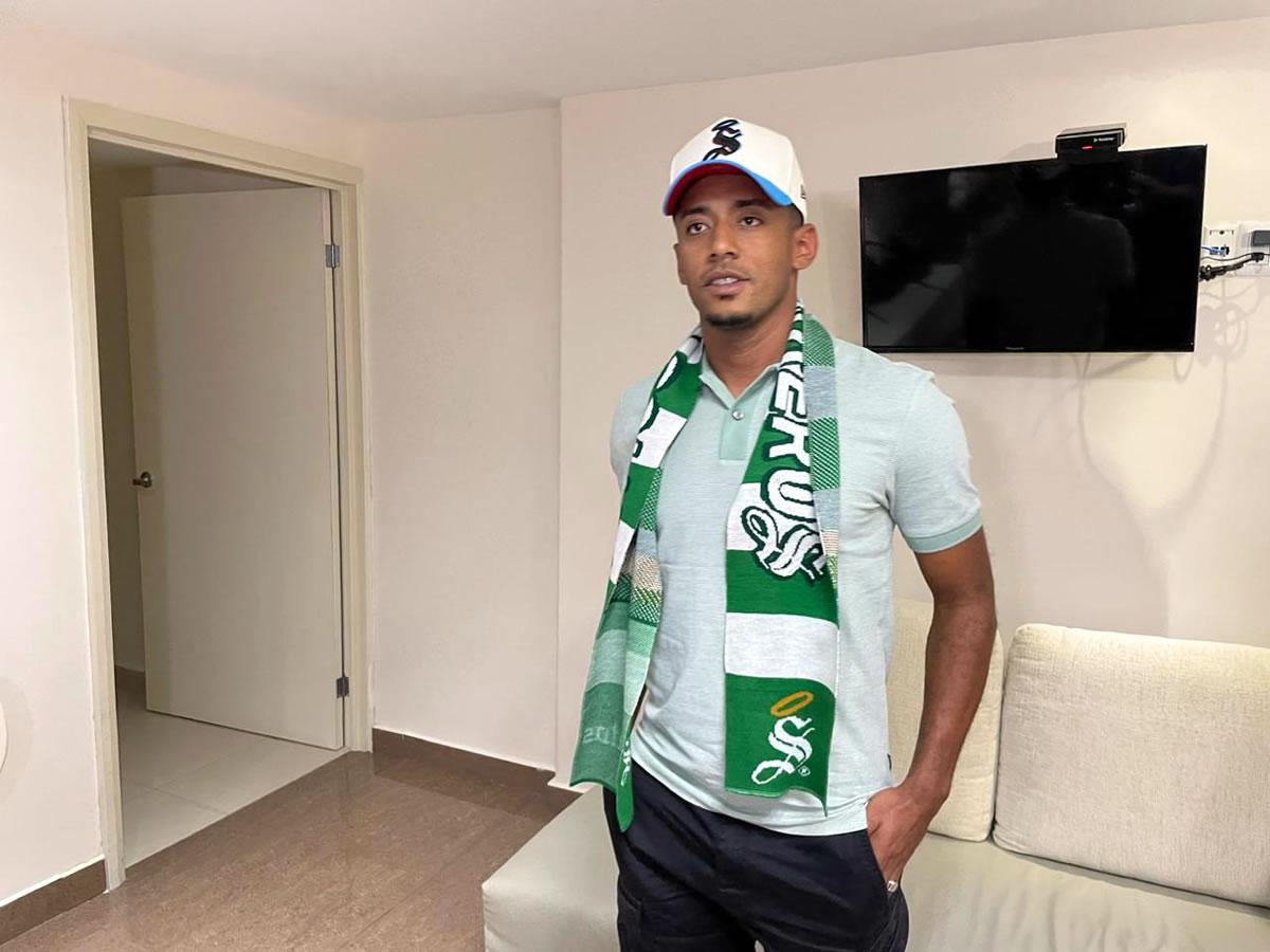 ‘Choco’ Lozano ya está en México para firmar contrato con el Santos Laguna