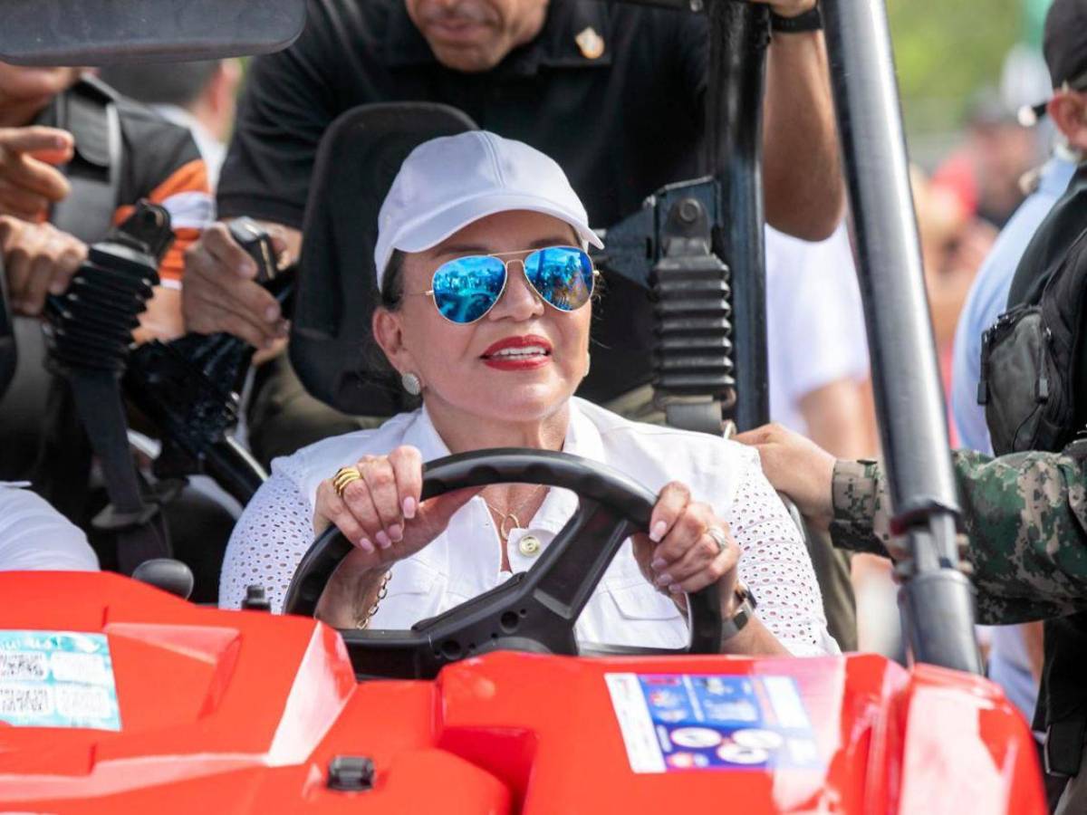 Gobierno inaugura rompeolas para proteger Utila y abrir puertas al turismo