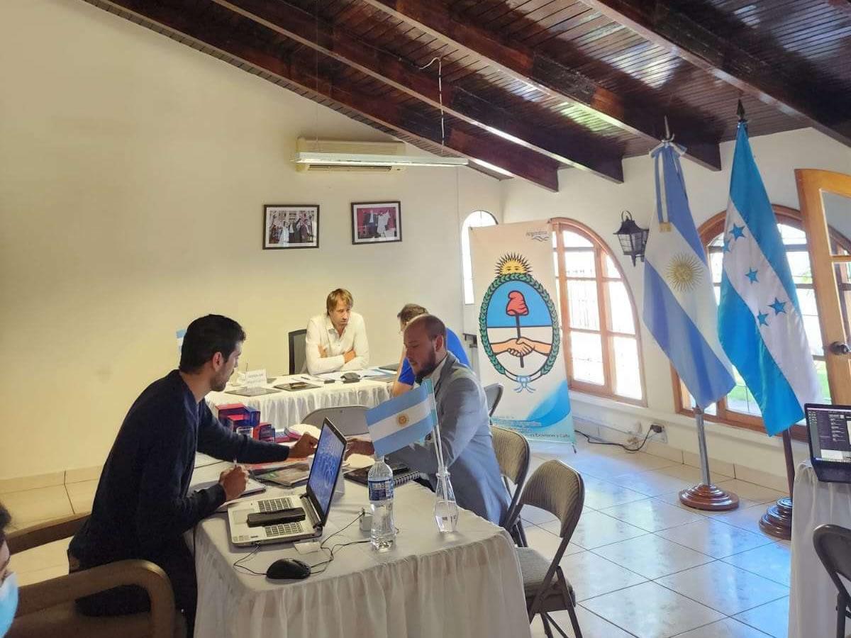 Empresarios argentinos buscan oportunidad de negocios en Honduras